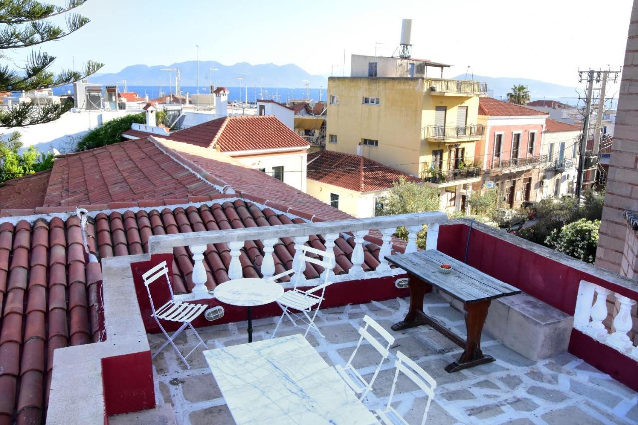 Aeginitikon Arhontikon Stylish Boutique Hotel Aegina Bagian luar foto